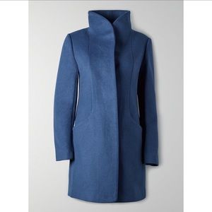 Aritzia Cocoon coat in blue size small